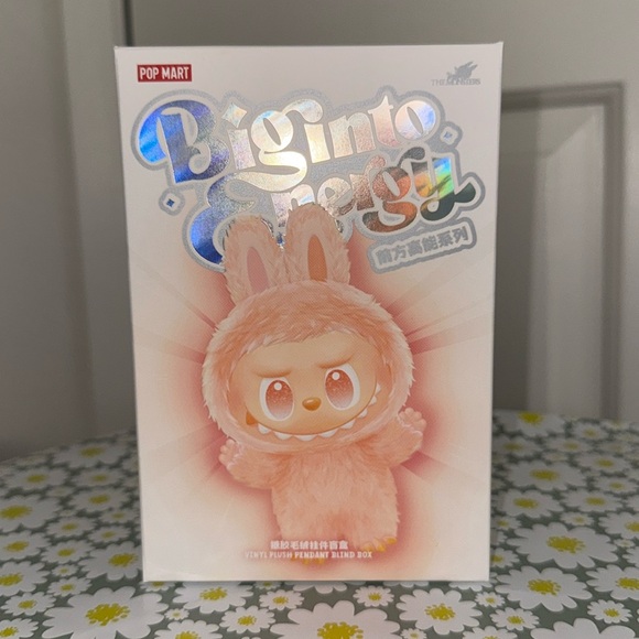 LABUBU Big Into Energy Hope (Blue) - Picture 2 of 6